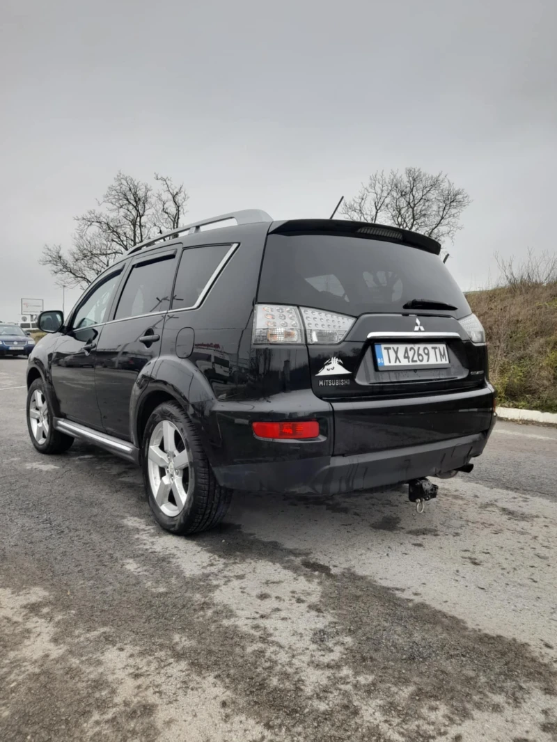 Mitsubishi Outlander, снимка 4 - Автомобили и джипове - 49500257