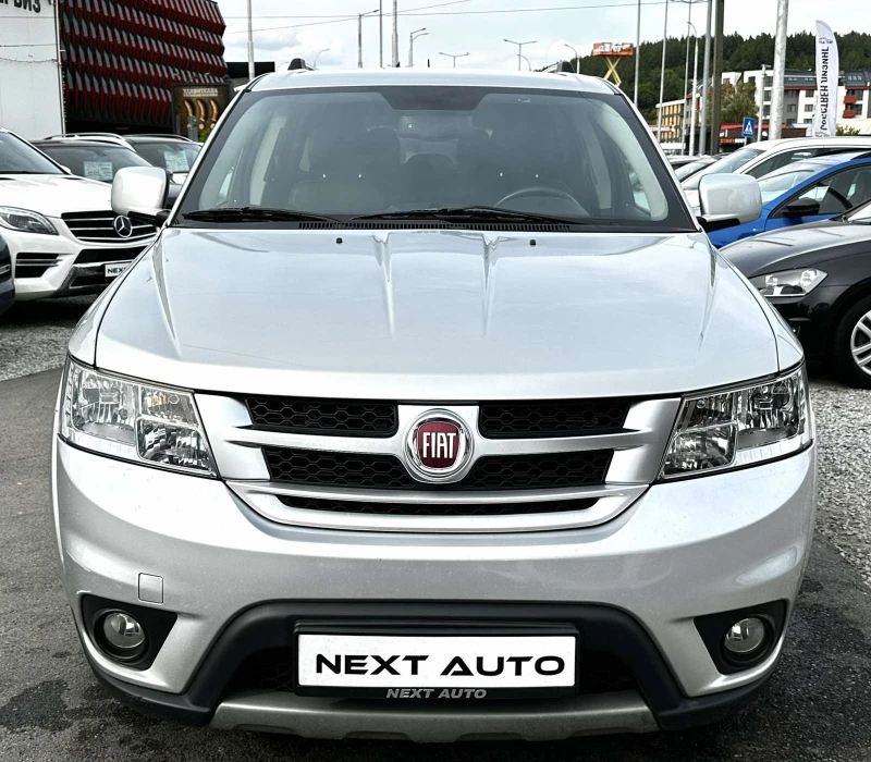 Fiat Freemont 2.0D 170HP 6+ 1 AWD CAM EURO5B, снимка 2 - Автомобили и джипове - 51644792