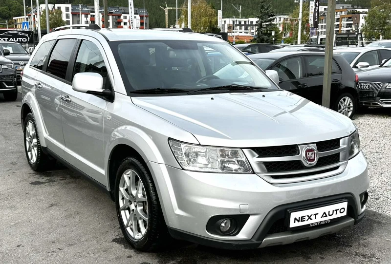 Fiat Freemont 2.0D 170HP 6+ 1 AWD CAM EURO5B, снимка 3 - Автомобили и джипове - 51644792