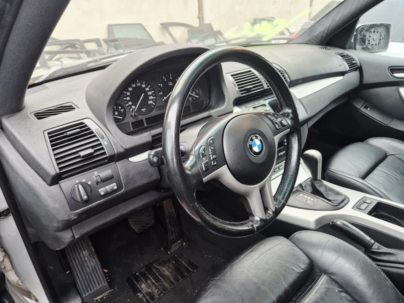BMW X5 4.4i, FULL, FACELIFT, ПРОБЛЕМ КОЛЕКТОР, снимка 11 - Автомобили и джипове - 52832241