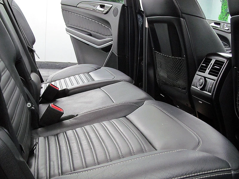 Mercedes-Benz GLS 500 AMG/PANORAMA/7-MESTA/KylessGO/360-K/PODGREV/LIZING, снимка 9 - Автомобили и джипове - 53521519