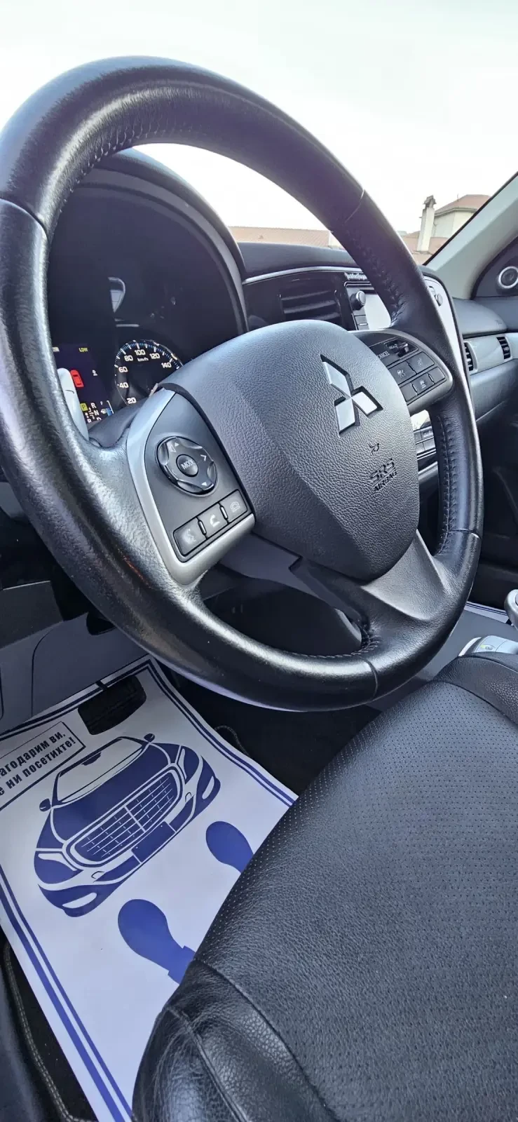 Mitsubishi Outlander 2.0 Full PHEV Plug-in Hybrid 4X4 F - изображение 9