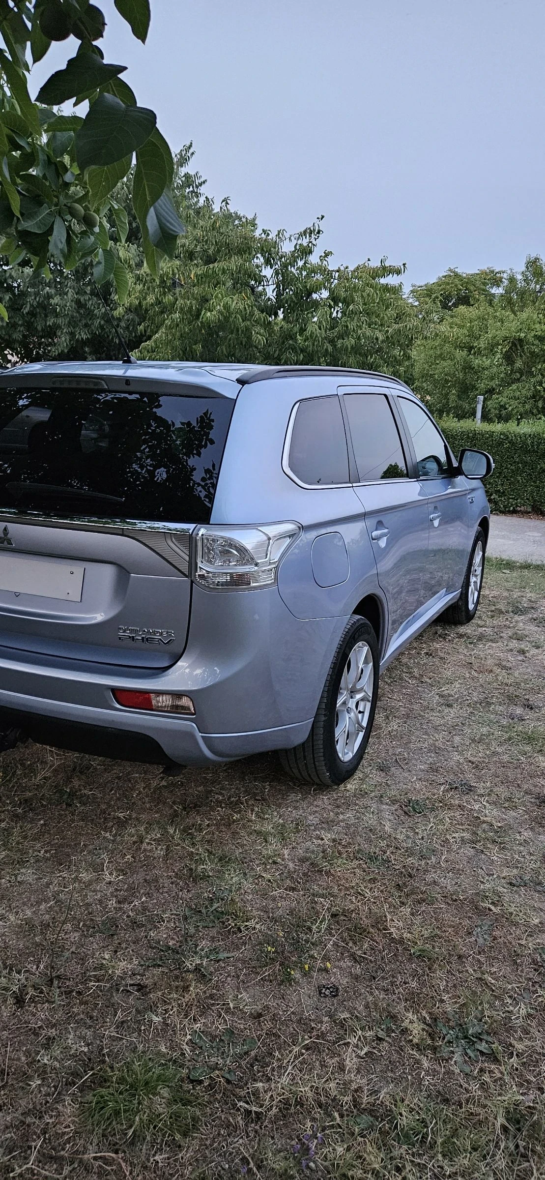 Mitsubishi Outlander 2.0 Full PHEV Plug-in Hybrid 4X4 F - изображение 5