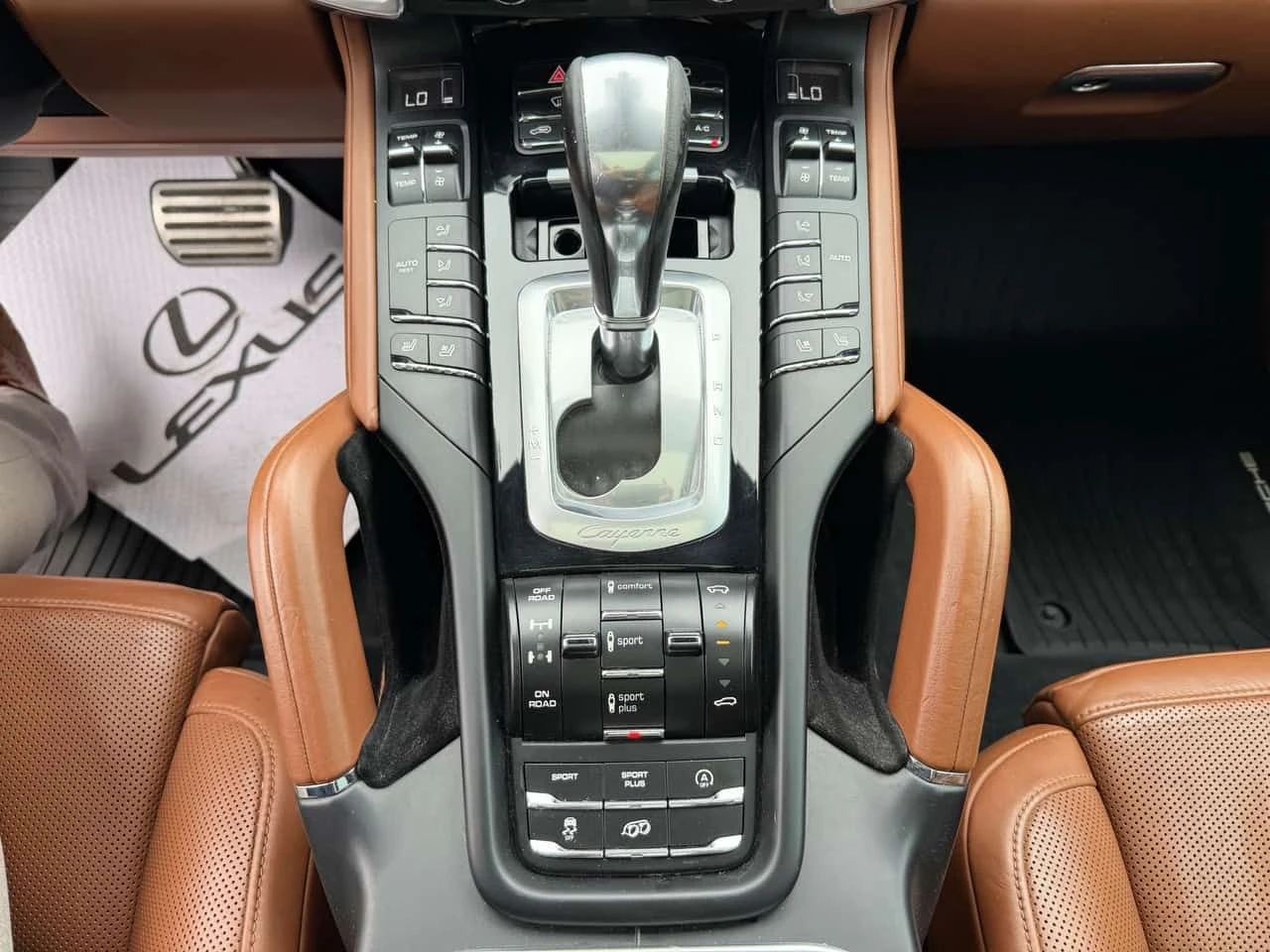 Porsche Cayenne * Turbo * ГЛАВНО ПРЕДСТАВИТЕЛСТВО* , снимка 12 - Автомобили и джипове - 54451475