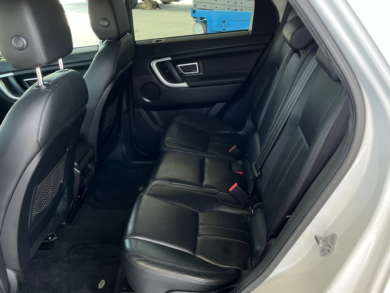 Land Rover Discovery Sport 2.0 TD4 150 к.с. 4x4 9G ZF Automatic, снимка 11 - Автомобили и джипове - 54621450