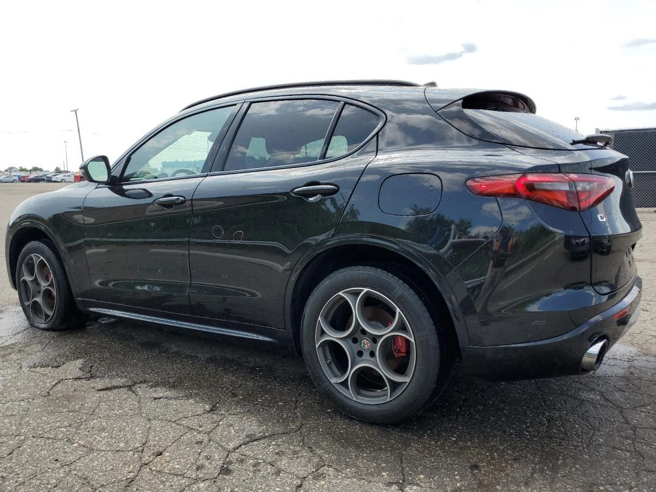 Alfa Romeo Stelvio !!УНИКАТ!! #ПЪЛНО ОБОРУДВАНЕ# !ПАНОРАМА, снимка 4 - Автомобили и джипове - 55041953