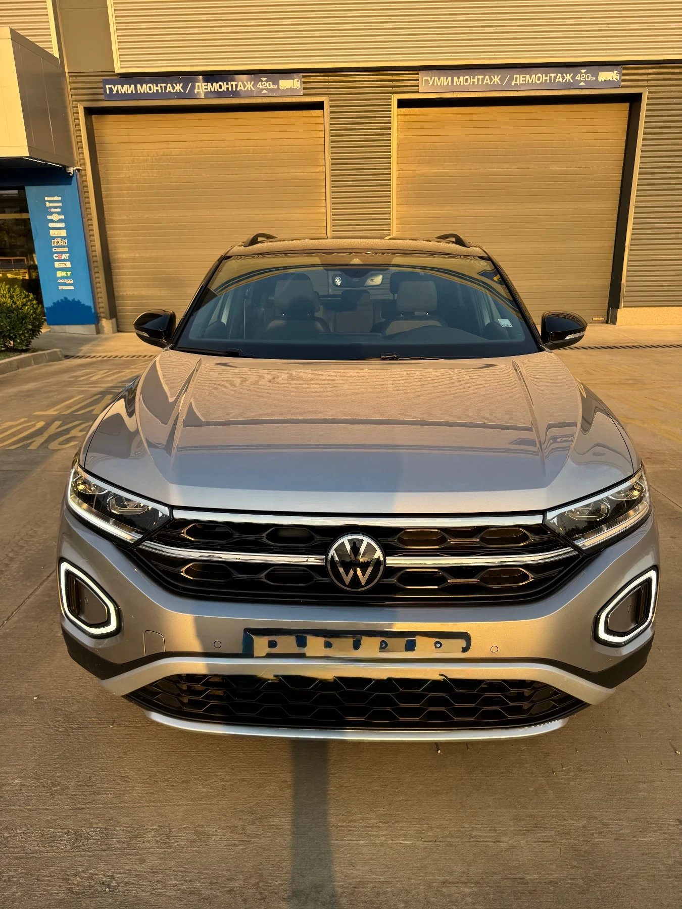 VW T-Roc Style 1.5 TSI OPF DSG, снимка 9 - Автомобили и джипове - 56105665