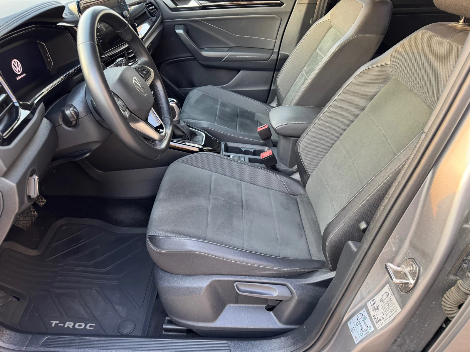VW T-Roc Style 1.5 TSI OPF DSG, снимка 10 - Автомобили и джипове - 56105665