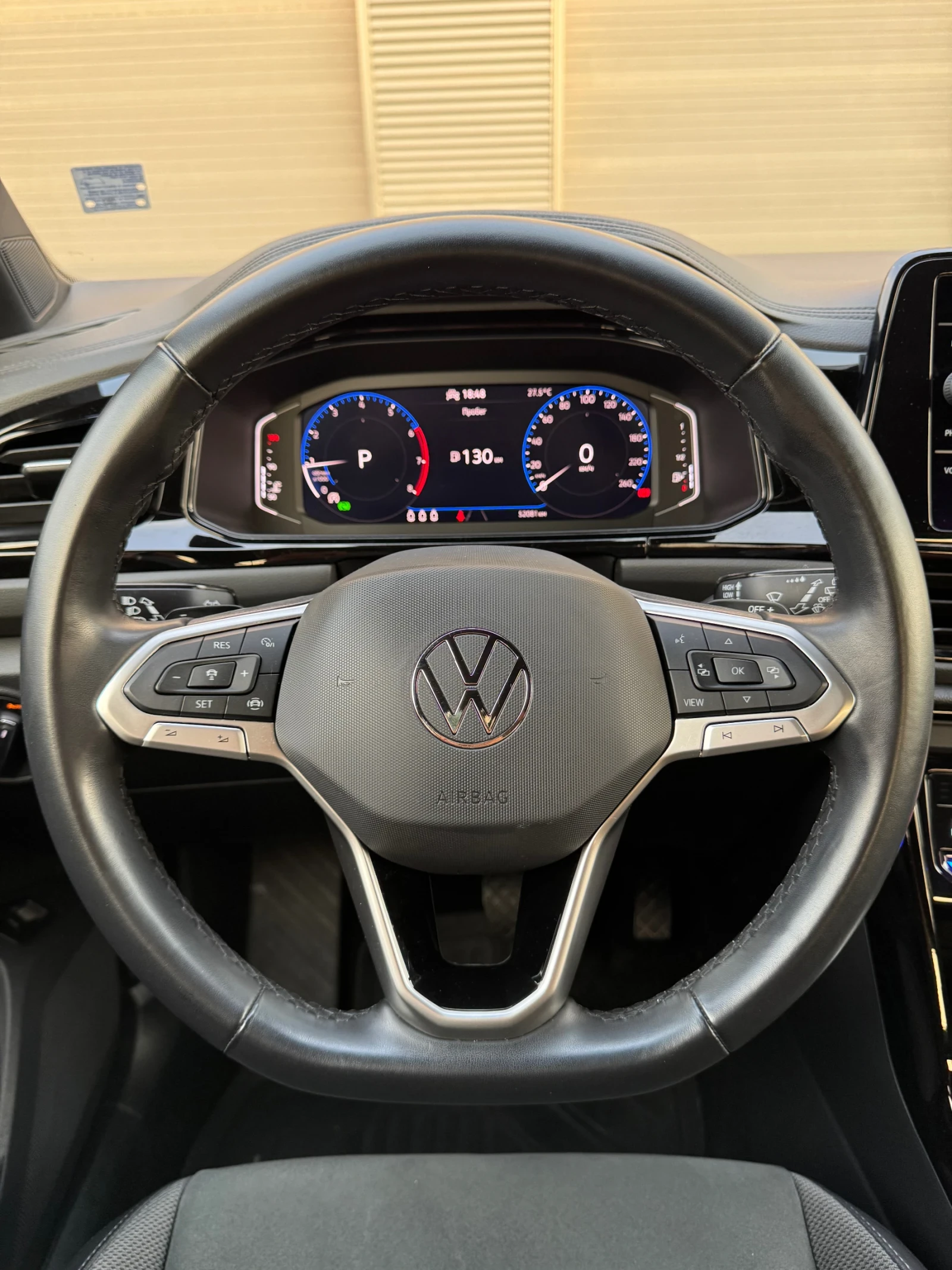 VW T-Roc Style 1.5 TSI OPF DSG, снимка 12 - Автомобили и джипове - 56105665