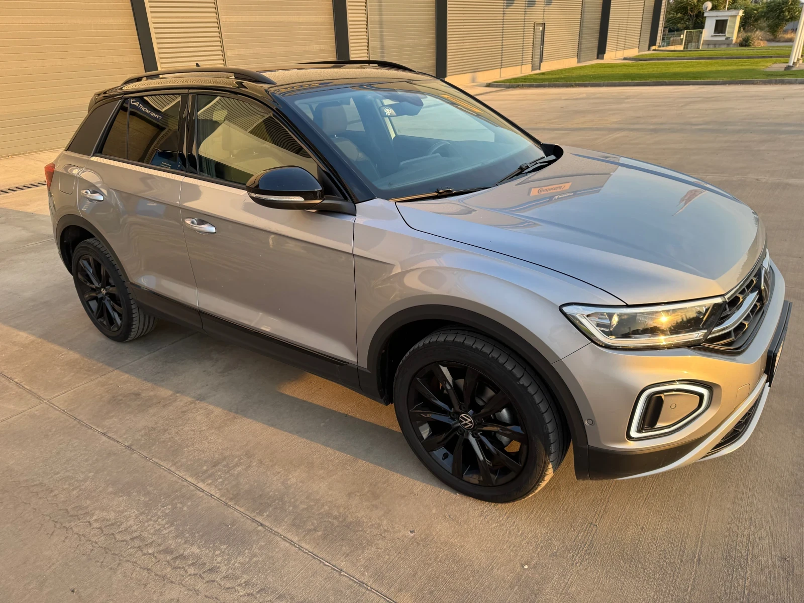 VW T-Roc Style 1.5 TSI OPF DSG, снимка 8 - Автомобили и джипове - 56105665