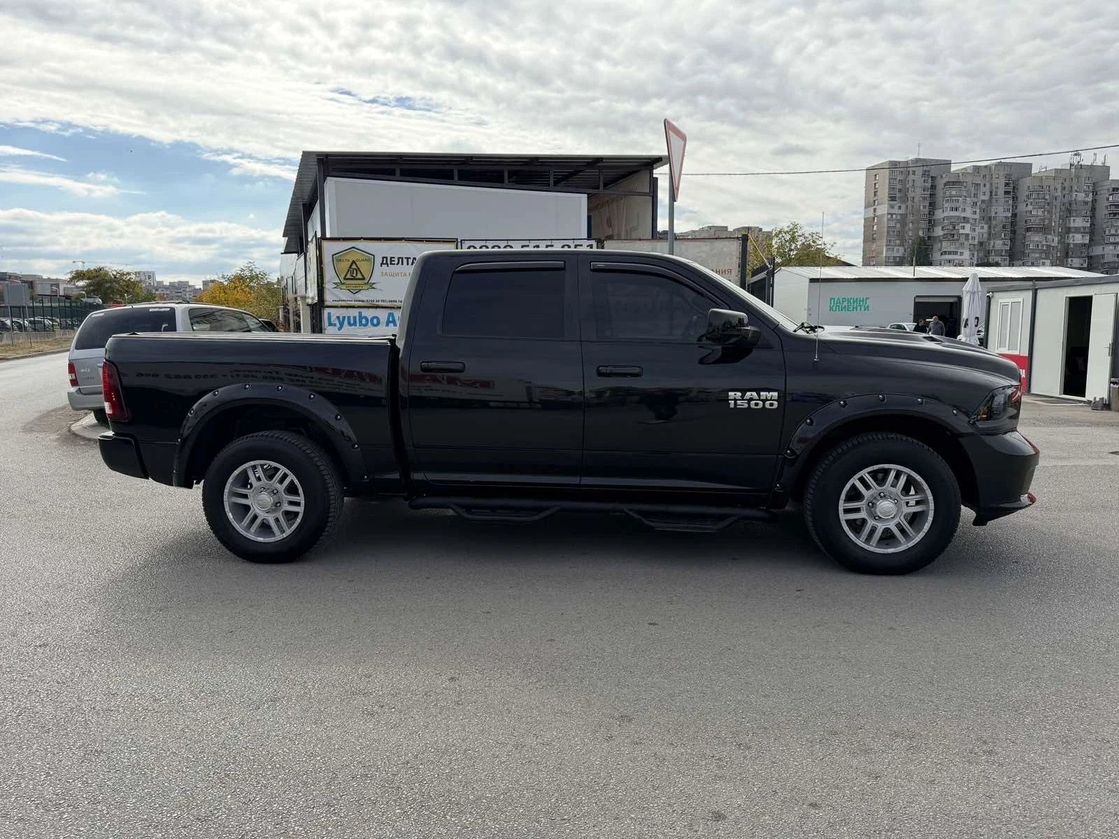 Dodge RAM 1500, снимка 9 - Автомобили и джипове - 56462408