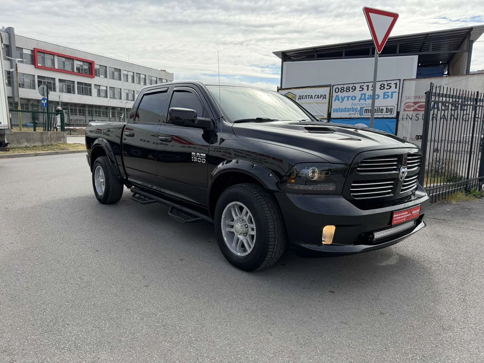 Dodge RAM 1500, снимка 3 - Автомобили и джипове - 56462408