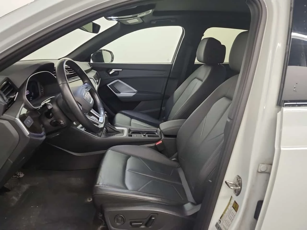 Audi Q3 * KOMFORT * CARFAX * ����� �� ����������� | Mobile.bg � ����������� 5