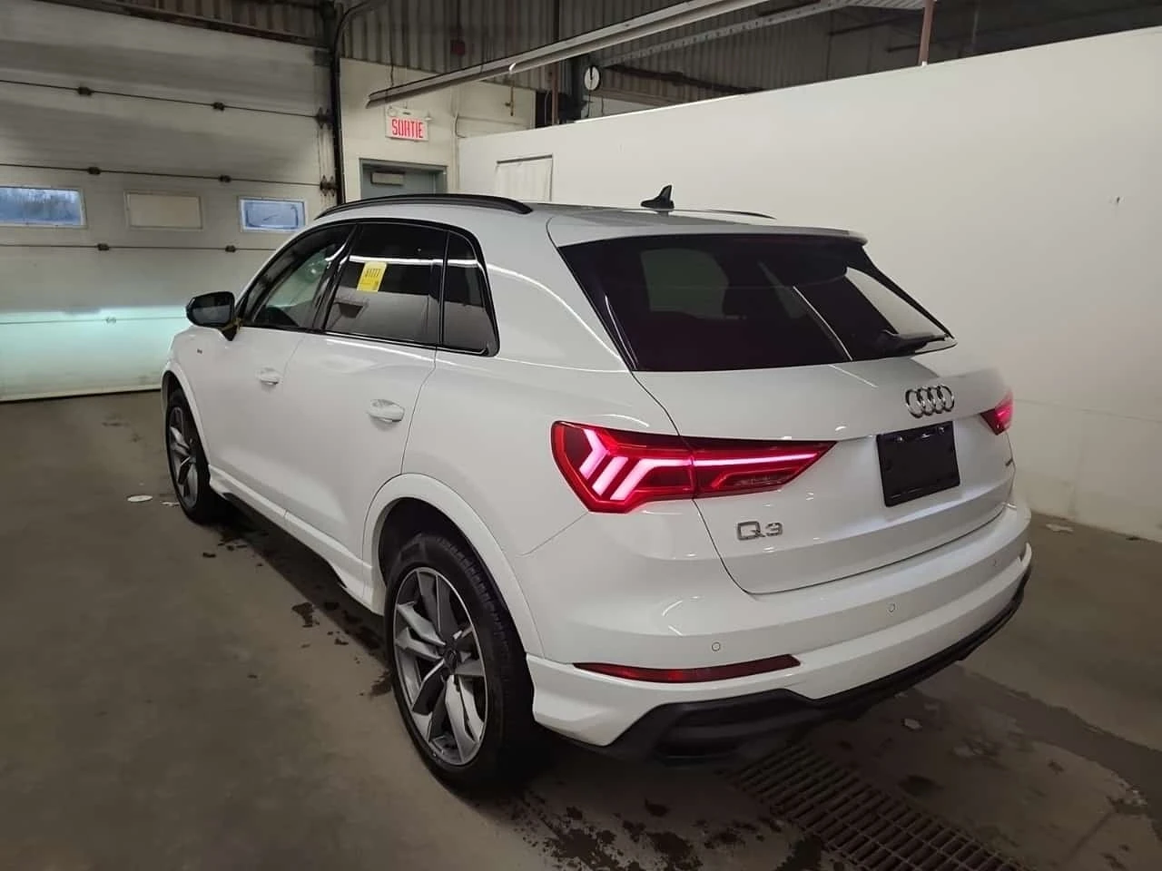 Audi Q3 * KOMFORT * CARFAX * ����� �� ����������� | Mobile.bg � ����������� 4