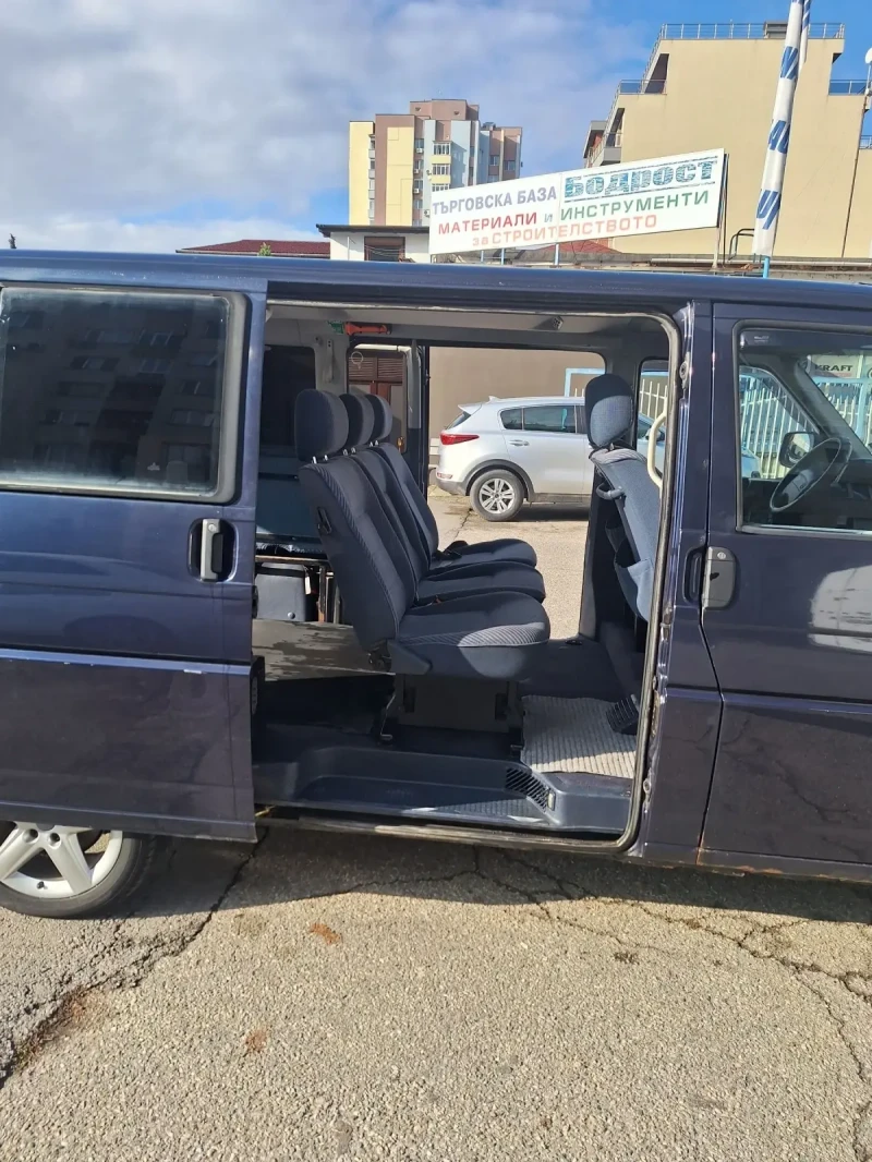 VW Caravelle, снимка 7 - Бусове и автобуси - 48310049