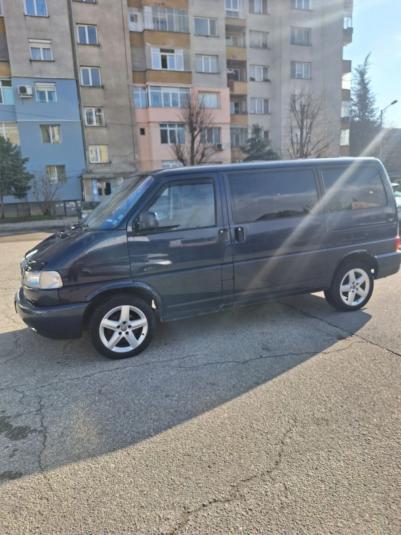 VW Caravelle, снимка 4 - Бусове и автобуси - 48310049