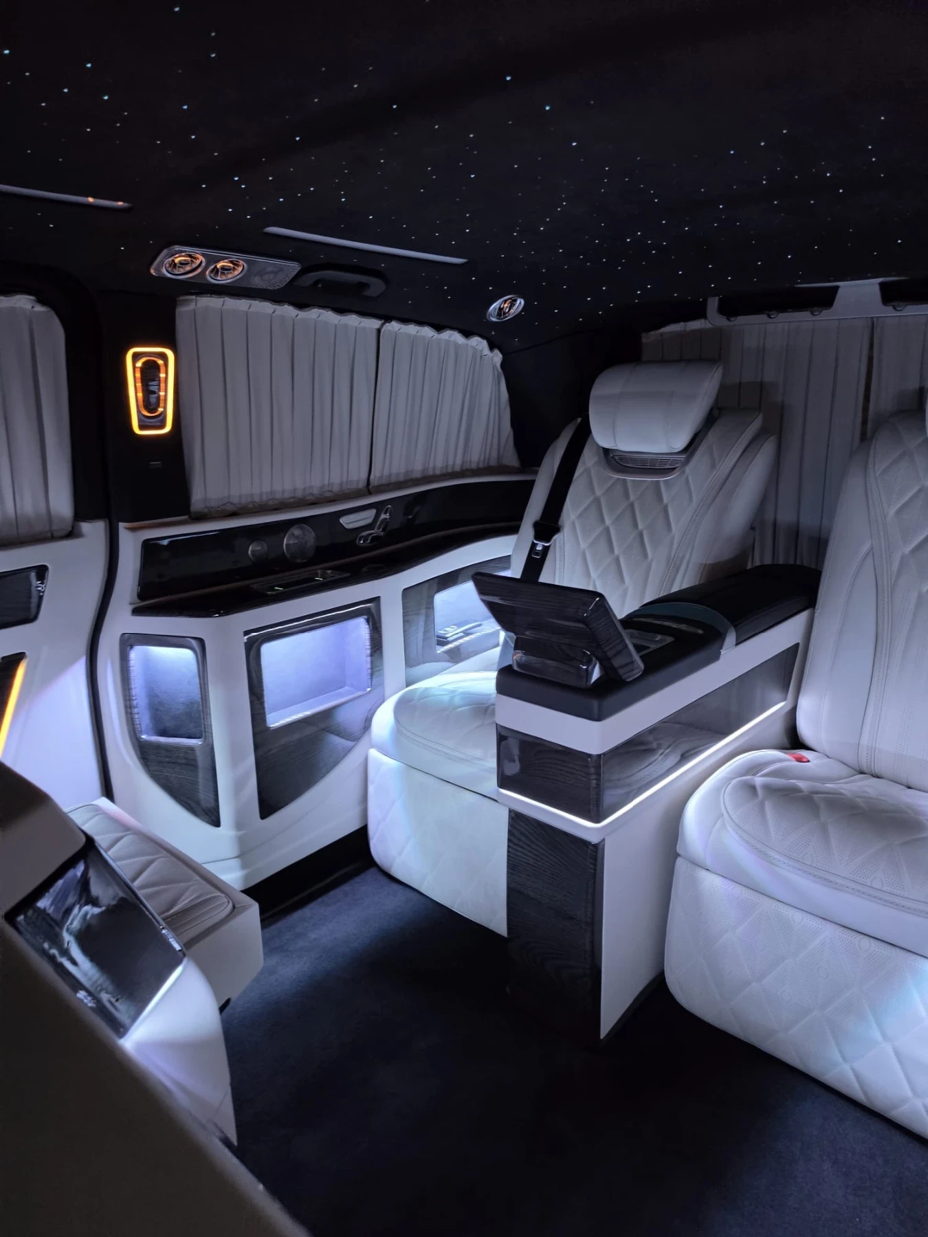 Mercedes-Benz V 250, снимка 12 - Бусове и автобуси - 56665400