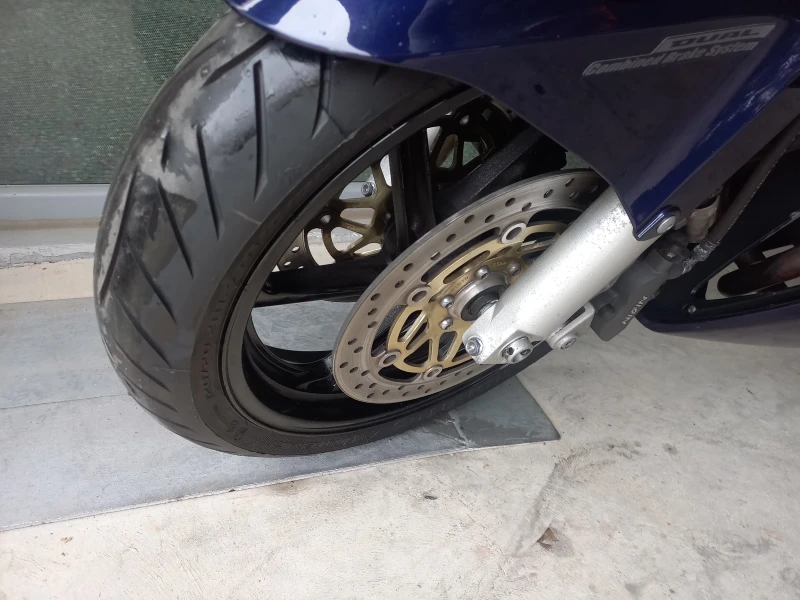 Honda Vfr 800, снимка 6 - Мотоциклети и мототехника - 51973972