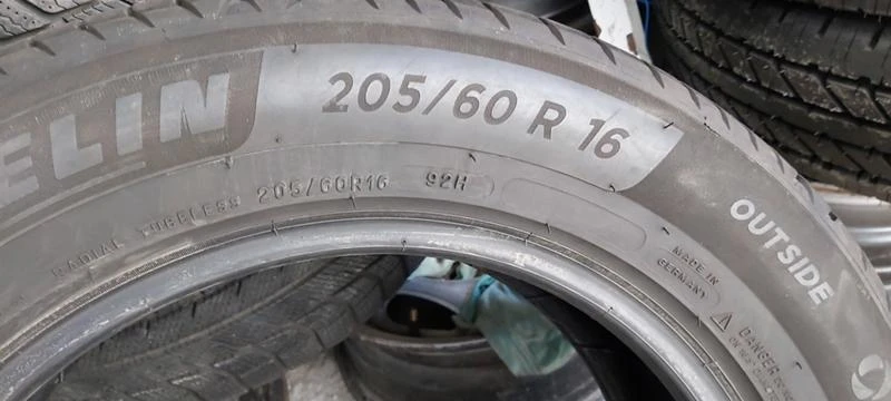 Гуми Летни 205/60R16, снимка 6 - Гуми и джанти - 32902794