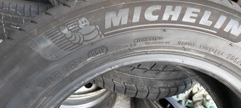 Гуми Летни 205/60R16, снимка 7 - Гуми и джанти - 32902794