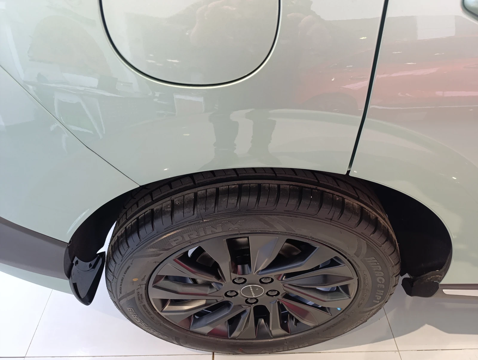 Гуми Летни 235/55R19, снимка 2 - Гуми и джанти - 53787576