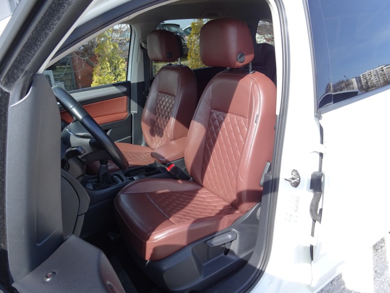 VW Touran 1.6 TDI 115kc SCR BlueMotion Executive 7 места, снимка 10 - Автомобили и джипове - 44476705