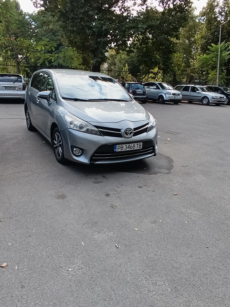 Toyota Verso газ/бензин, снимка 1 - Автомобили и джипове - 47254878