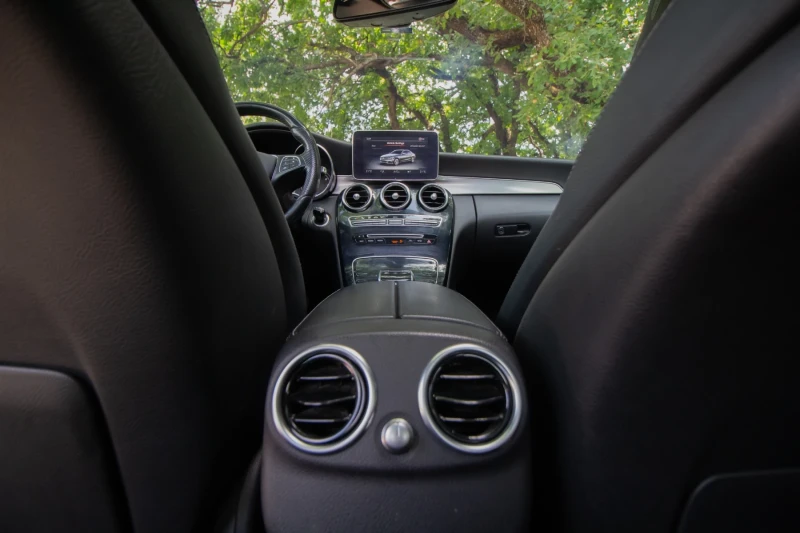 Mercedes-Benz C 300 C300 Бензин, 2.0 241к.с., снимка 12 - Автомобили и джипове - 52498459