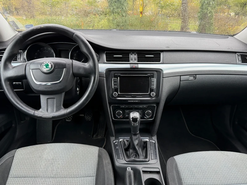 Skoda Superb 2.0 TDI, снимка 8 - Автомобили и джипове - 52353207