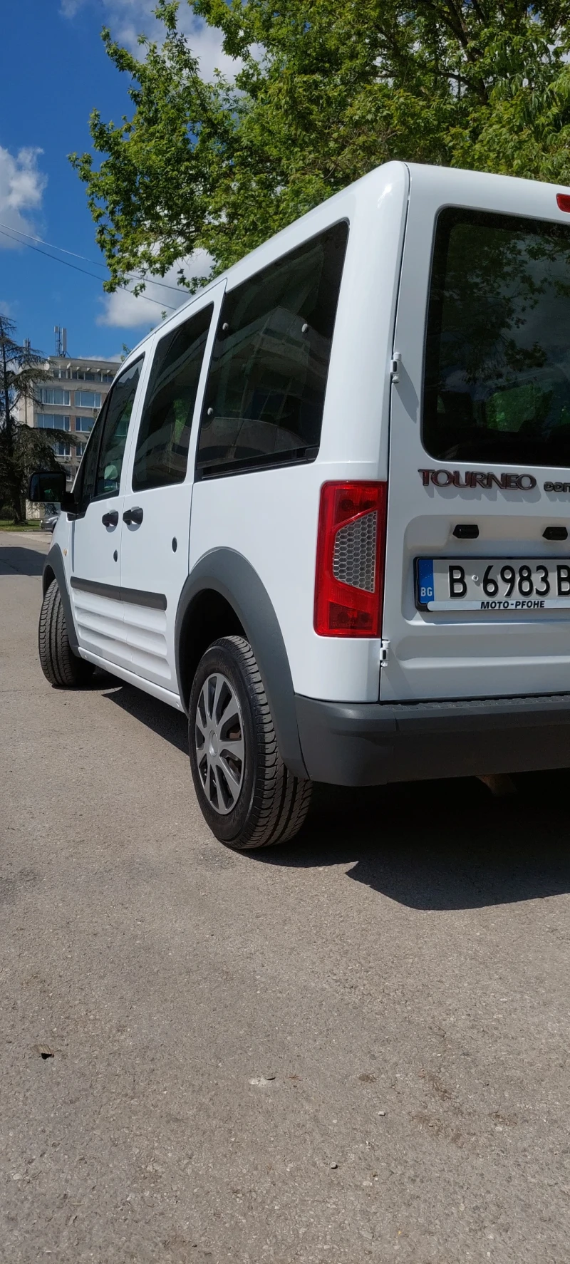 Ford Tourneo Connect 200, снимка 3 - Автомобили и джипове - 52482177