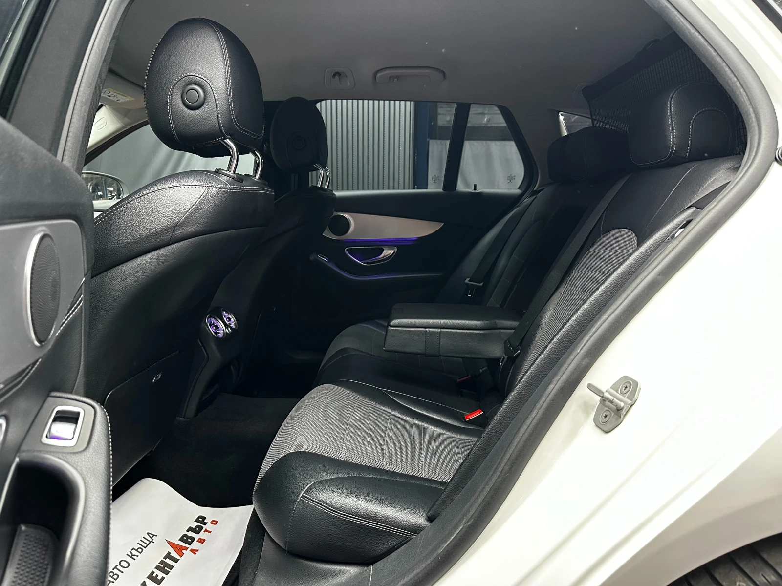 Mercedes-Benz C 220 AMG Пакет/170 к.с./ГАРАНЦИЯ/БАРТЕР/ЛИЗИНГ/КОМЕНТАР, снимка 12 - Автомобили и джипове - 48110105