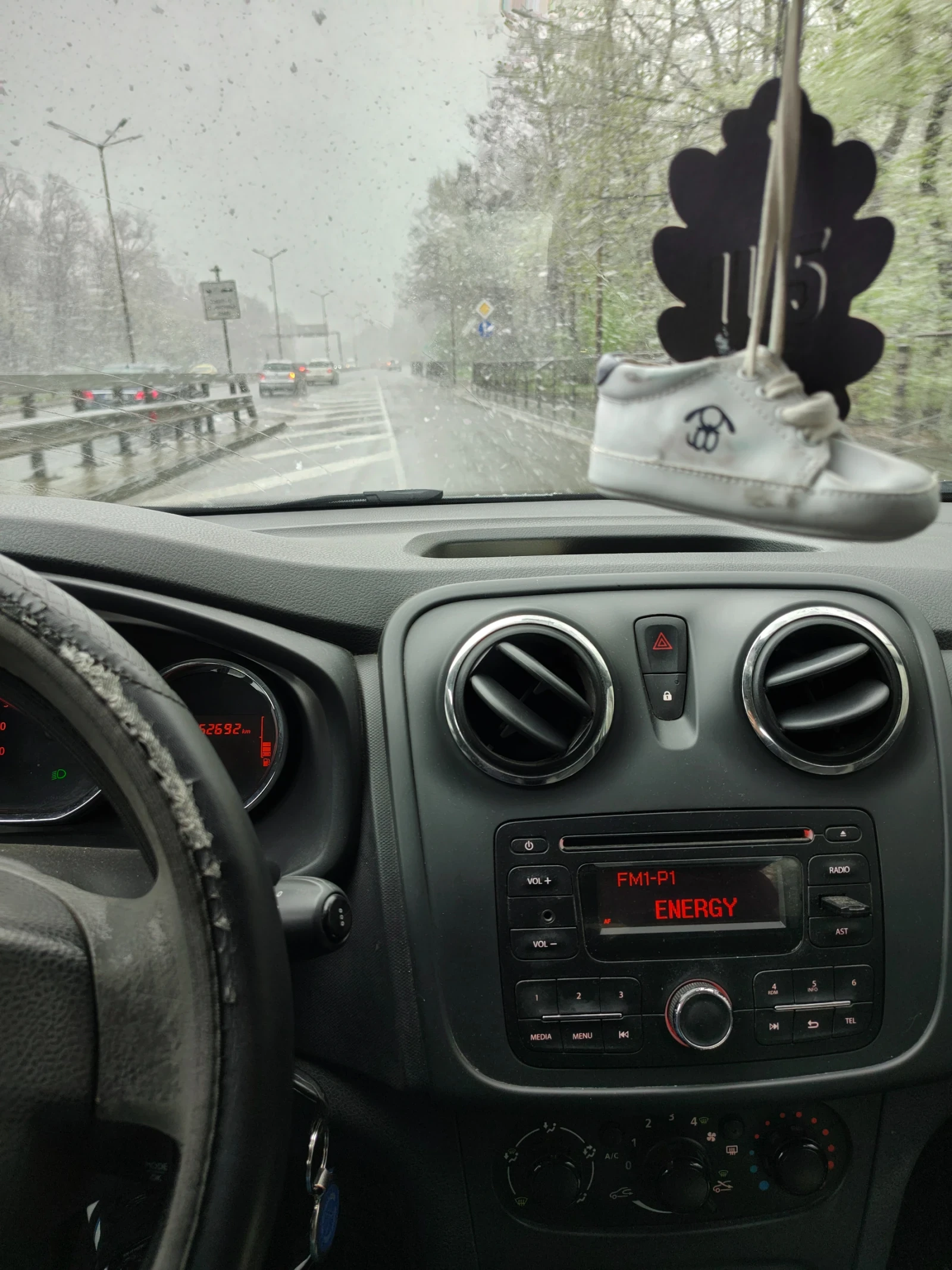 Dacia Logan  - изображение 5
