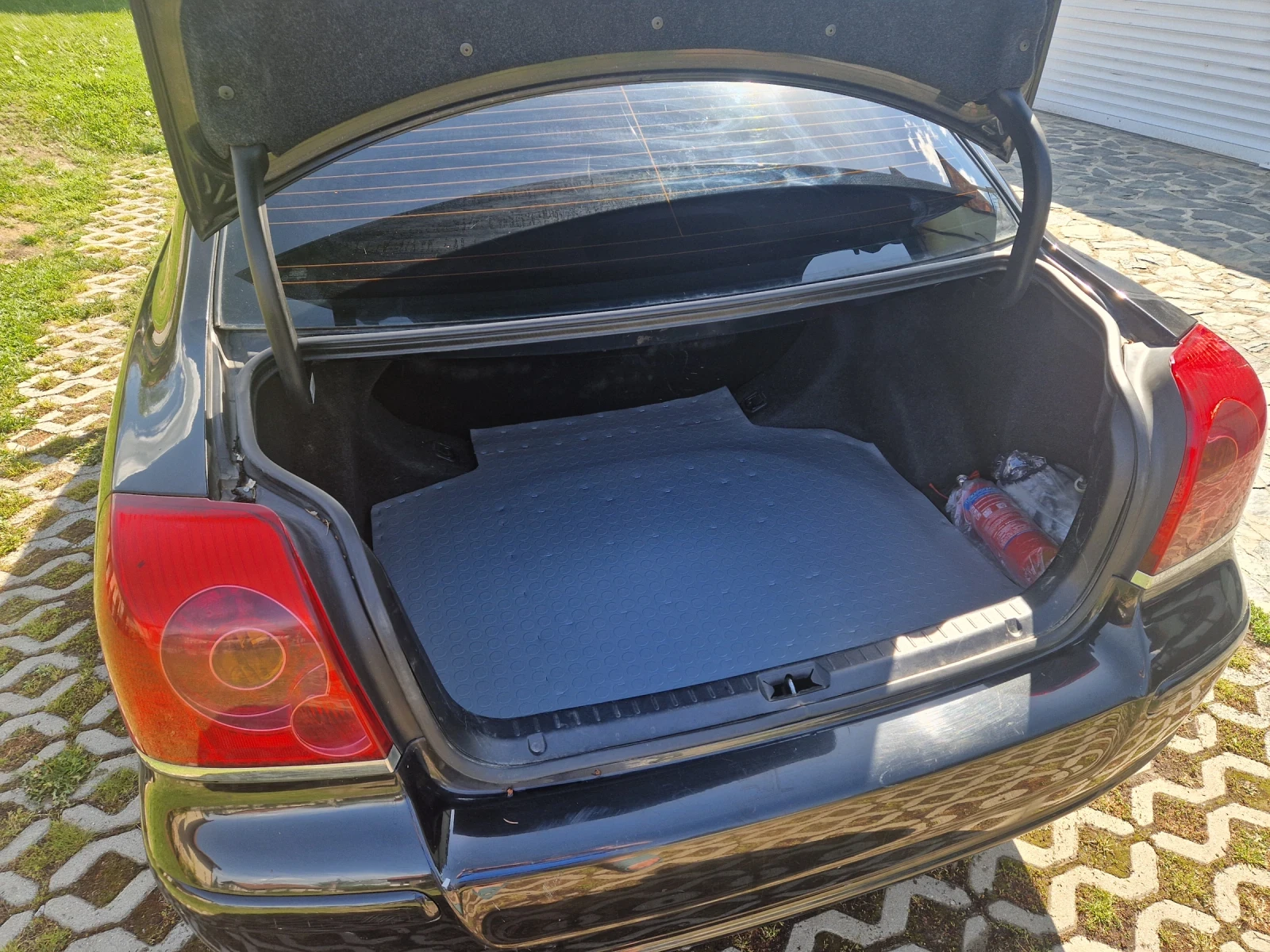 Toyota Avensis  - изображение 3