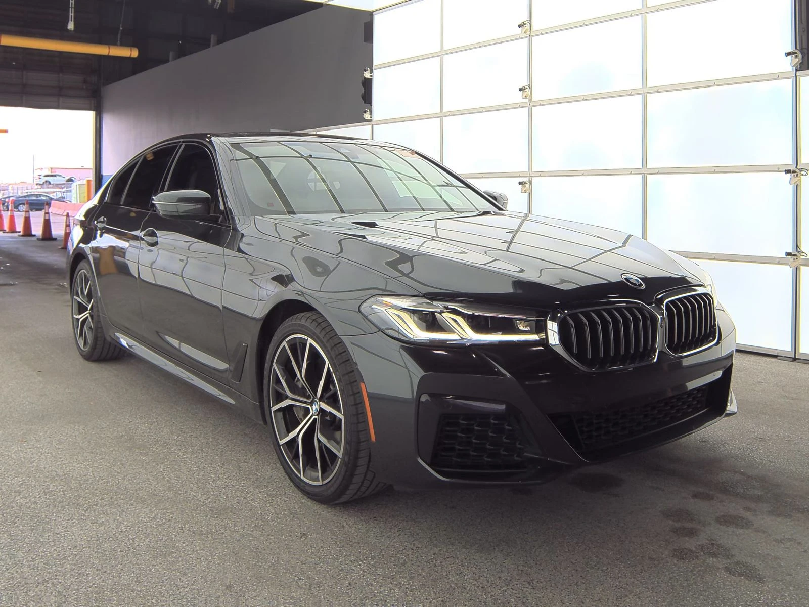 BMW 540 FACELIFT* LASER* M-PACK* 360* DISTRO* M-ОКАЧВАНЕ*  - изображение 3
