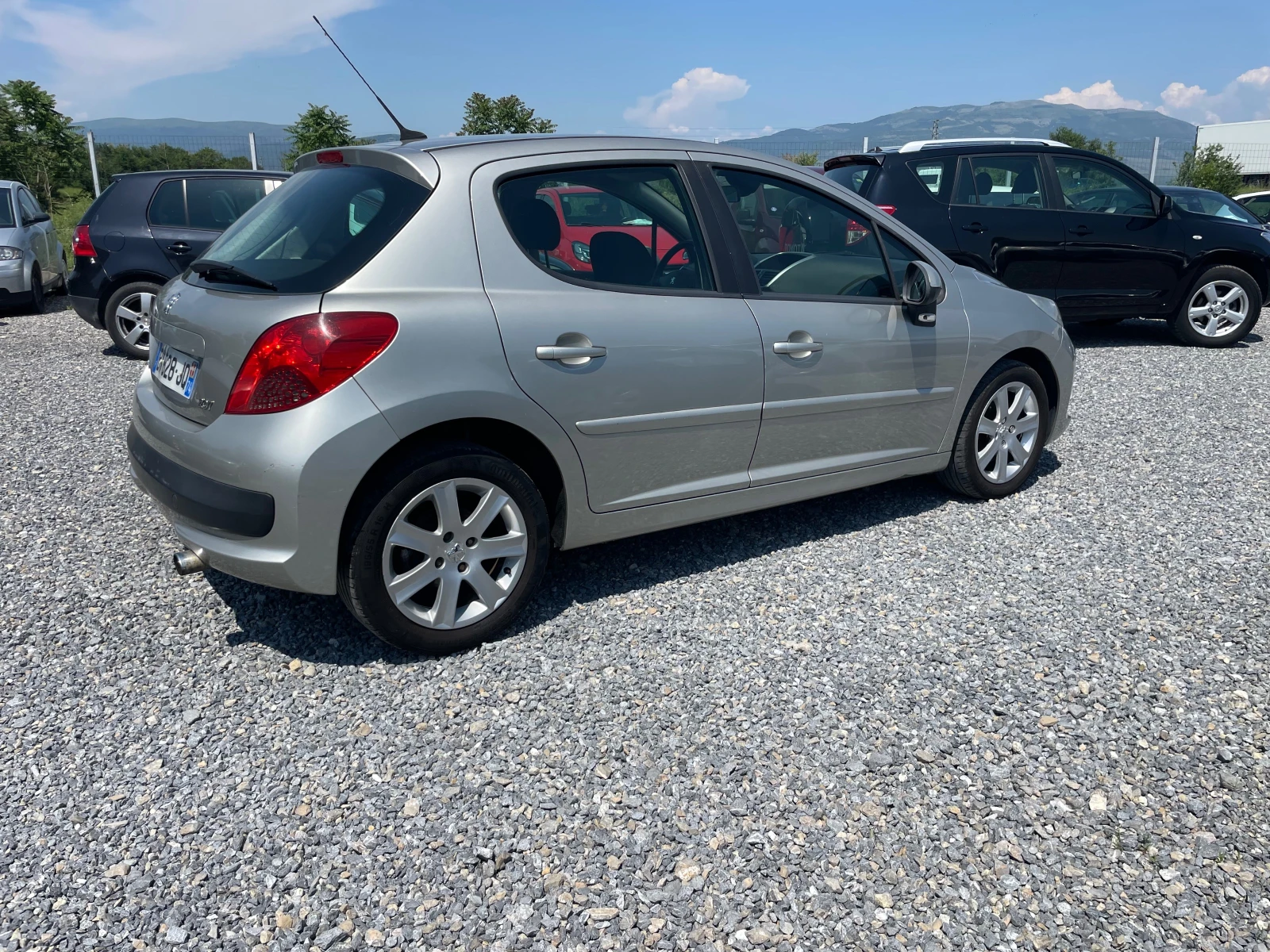 Peugeot 207 1.6 HDI EVRO 4 - изображение 8
