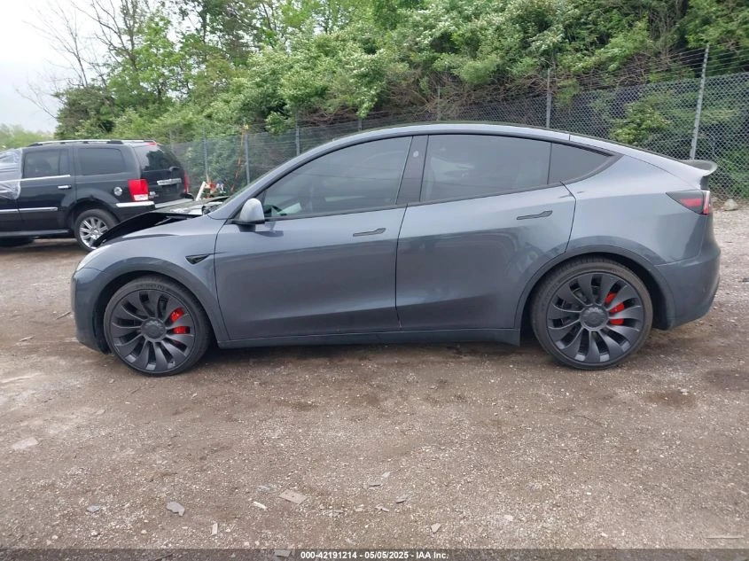 Tesla Model Y U   U All Wheel Drive - изображение 7