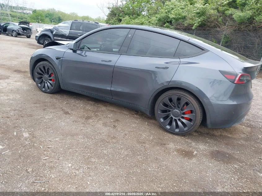 Tesla Model Y U   U All Wheel Drive - изображение 10
