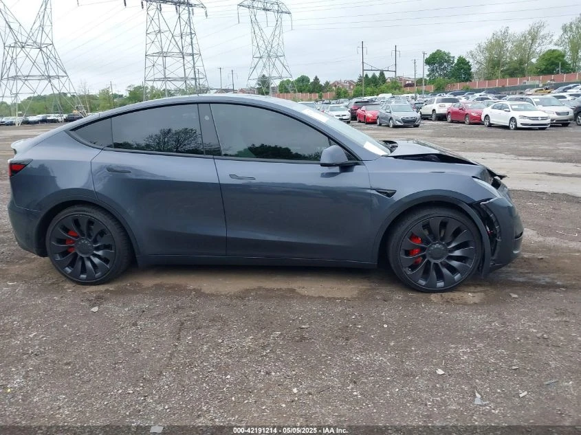 Tesla Model Y U   U All Wheel Drive - изображение 6