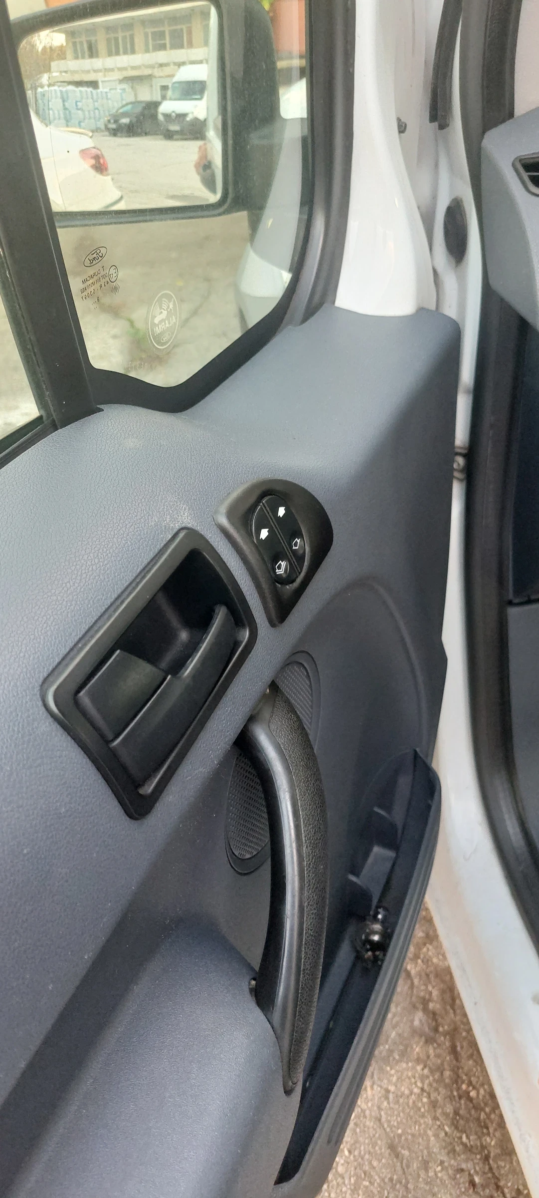 Ford Tourneo Connect 200 | Mobile.bg   6