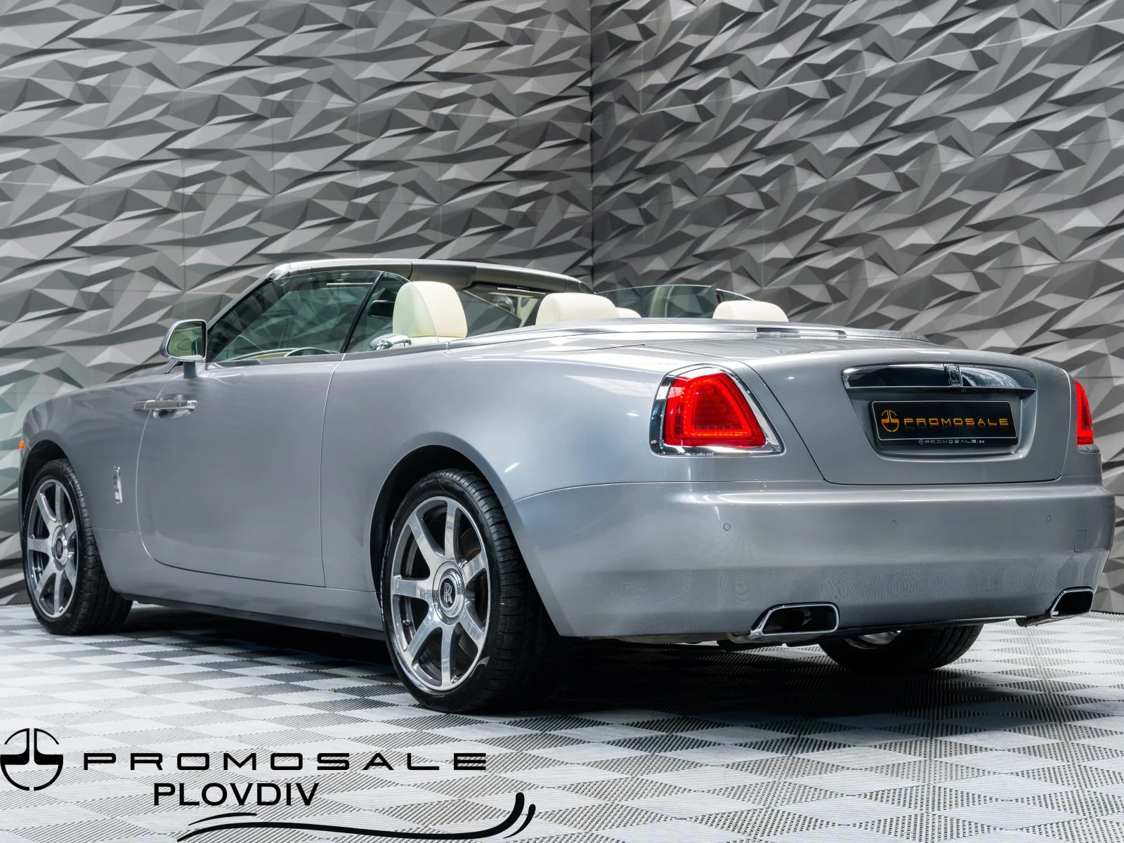 Rolls-Royce Dawn V12* HEAD UP* NIGHT VISION* Обдухв* CAMERA*  - изображение 3