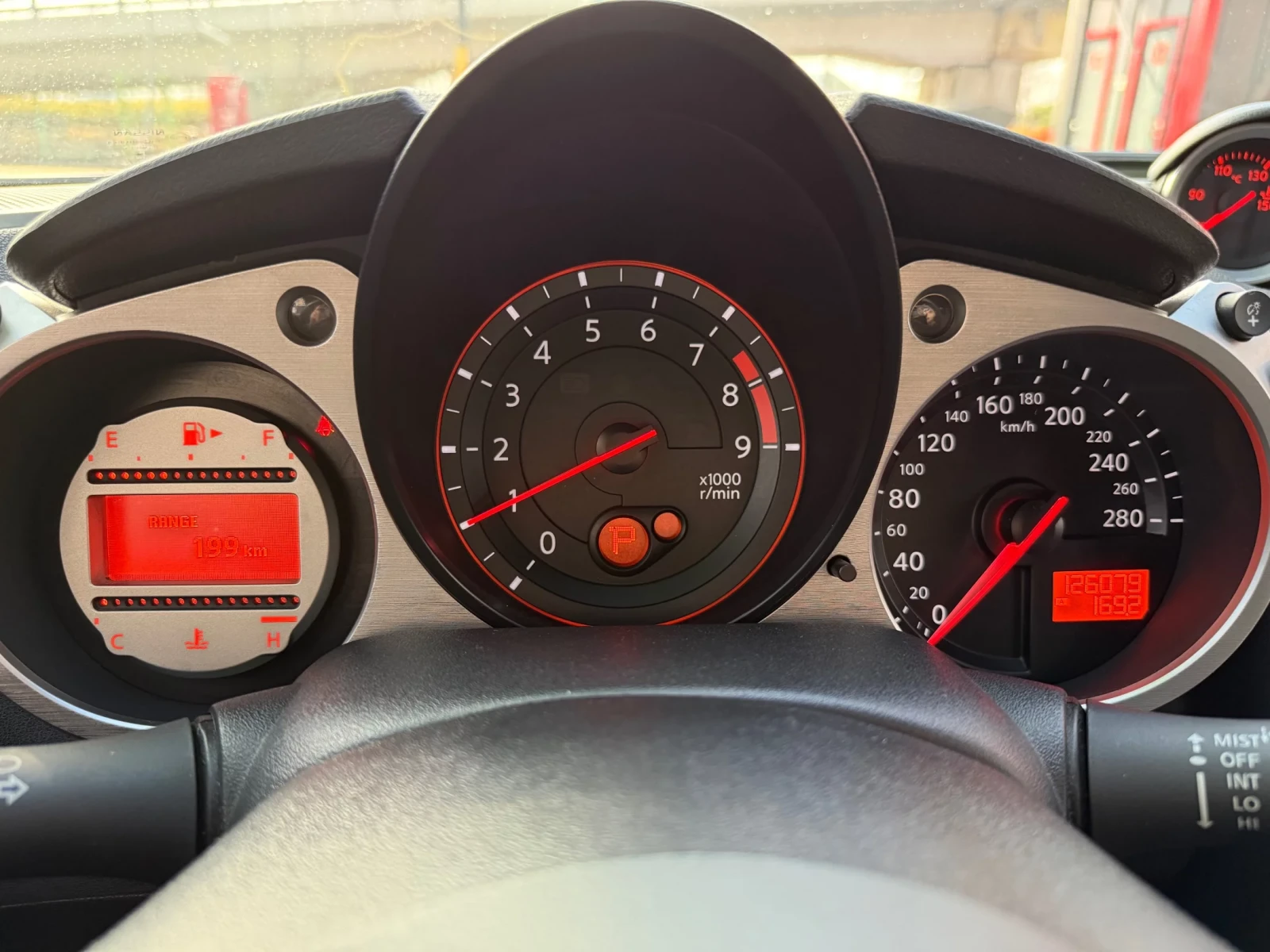 Nissan 370Z, снимка 11 - Автомобили и джипове - 54060813