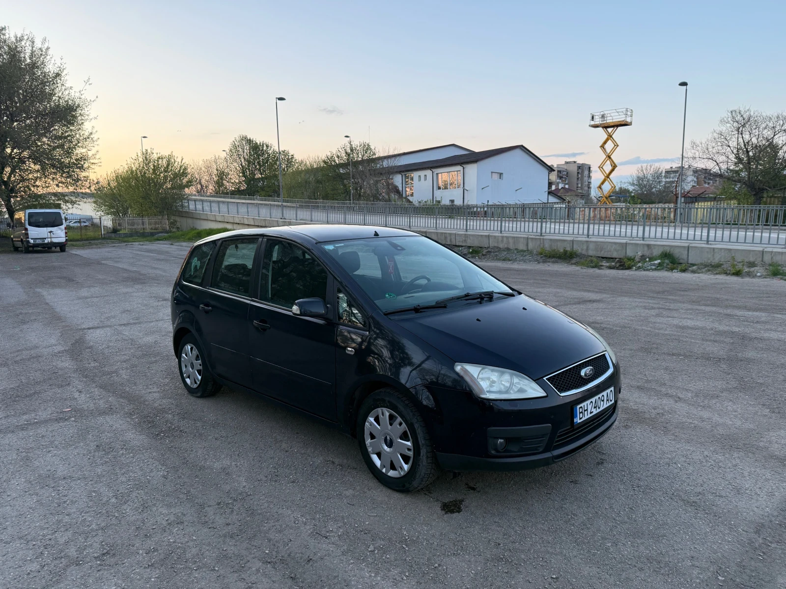 Ford C-max 1.8i, снимка 2 - Автомобили и джипове - 54151348