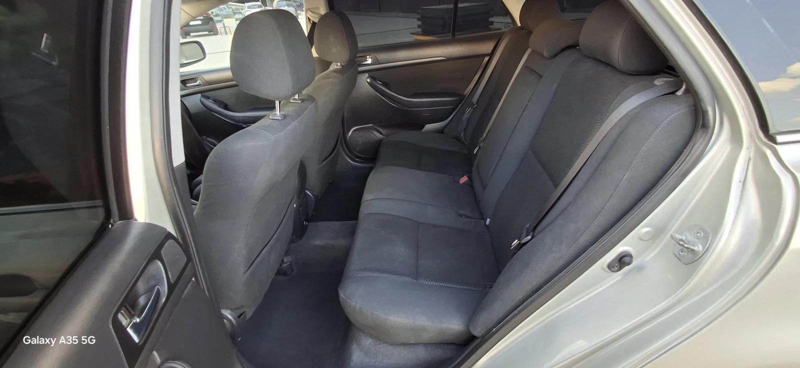 Toyota Avensis 2.0d4d 116, снимка 9 - Автомобили и джипове - 54745761