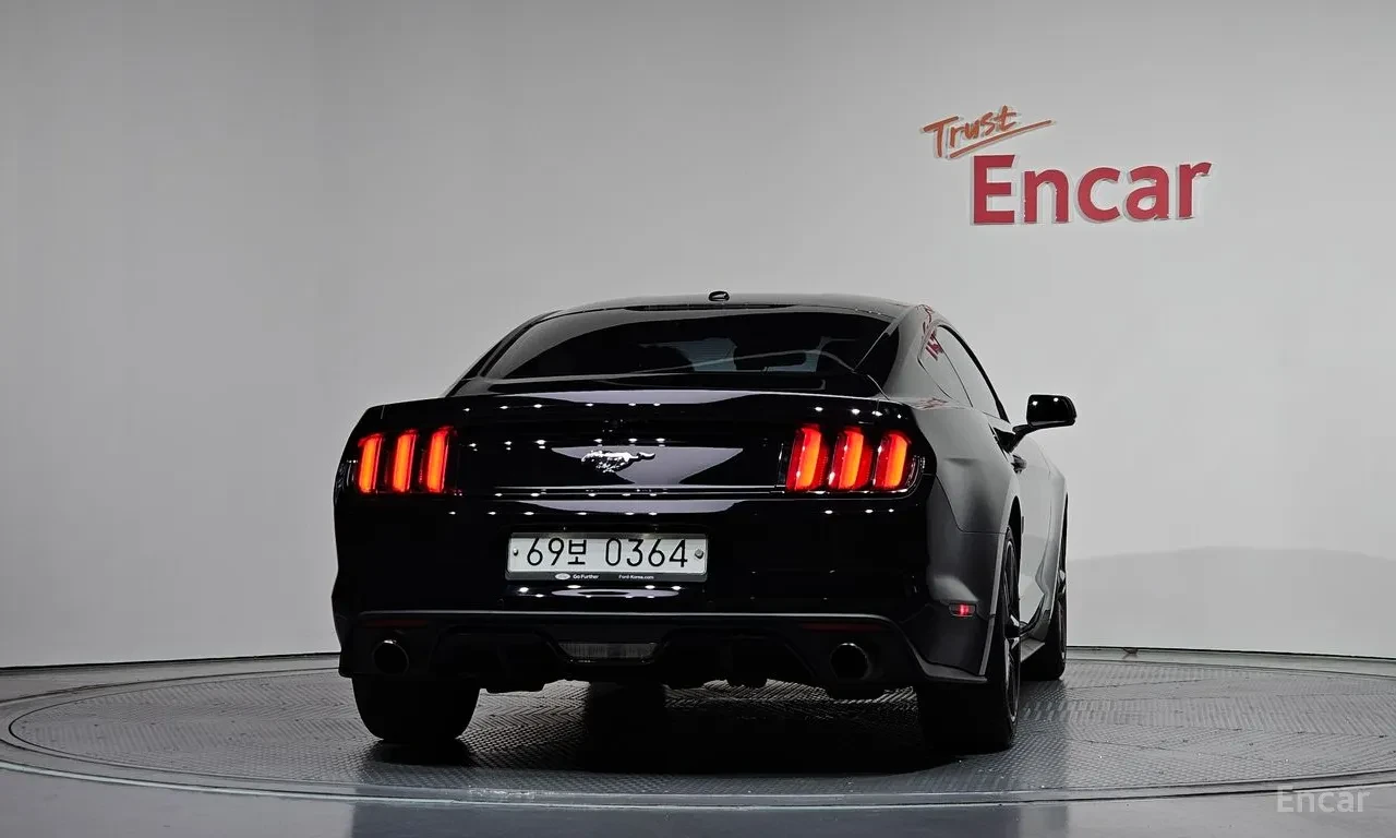Ford Mustang EcoBoost 2.3| TURBO| LED| NAVI| KAMERA| KEYLESS, снимка 4 - Автомобили и джипове - 55027175