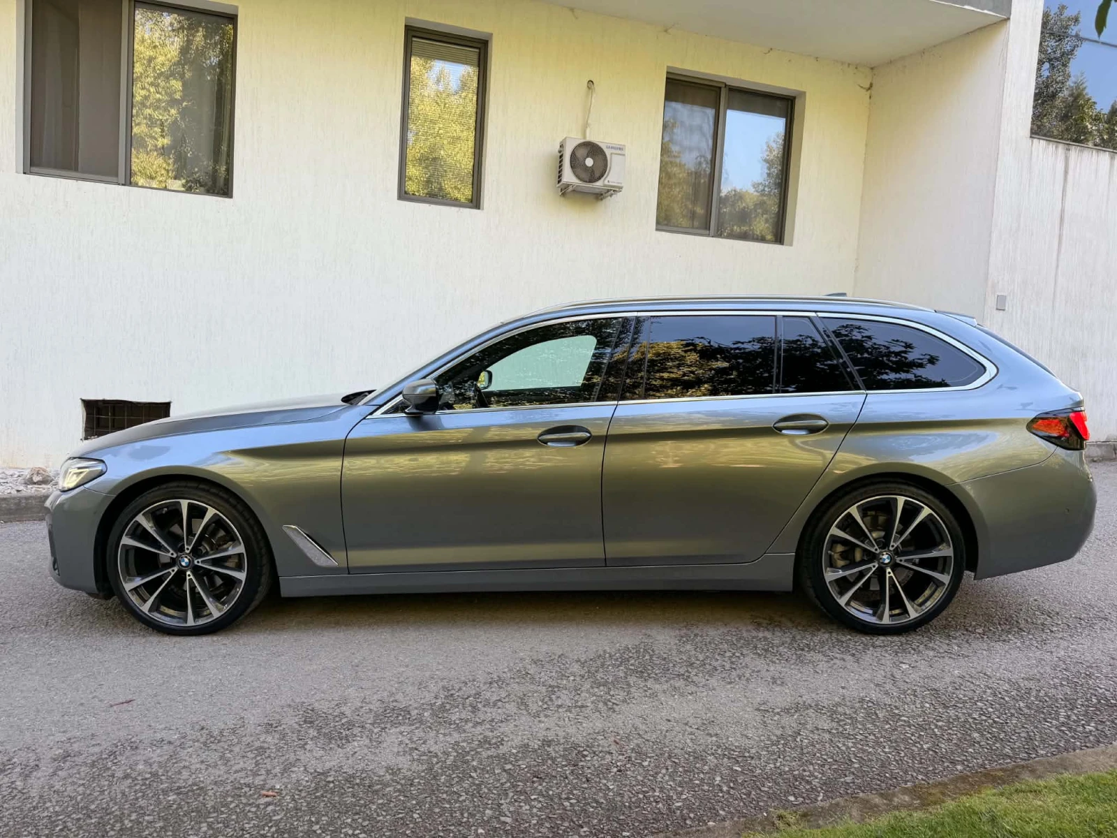 BMW 520 d / SPORT LINE / СМЕНЕНИ ВЕРИГИ, снимка 4 - Автомобили и джипове - 56106938