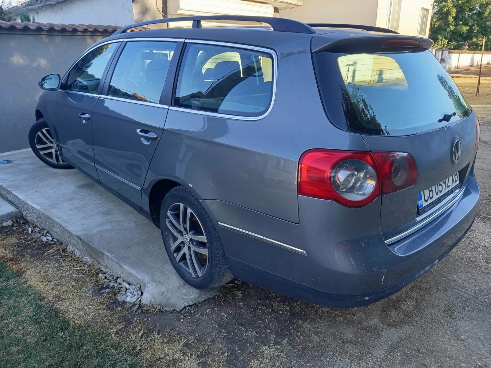 VW Passat 2.0 TDI DSG 170кс, снимка 4 - Автомобили и джипове - 56136379