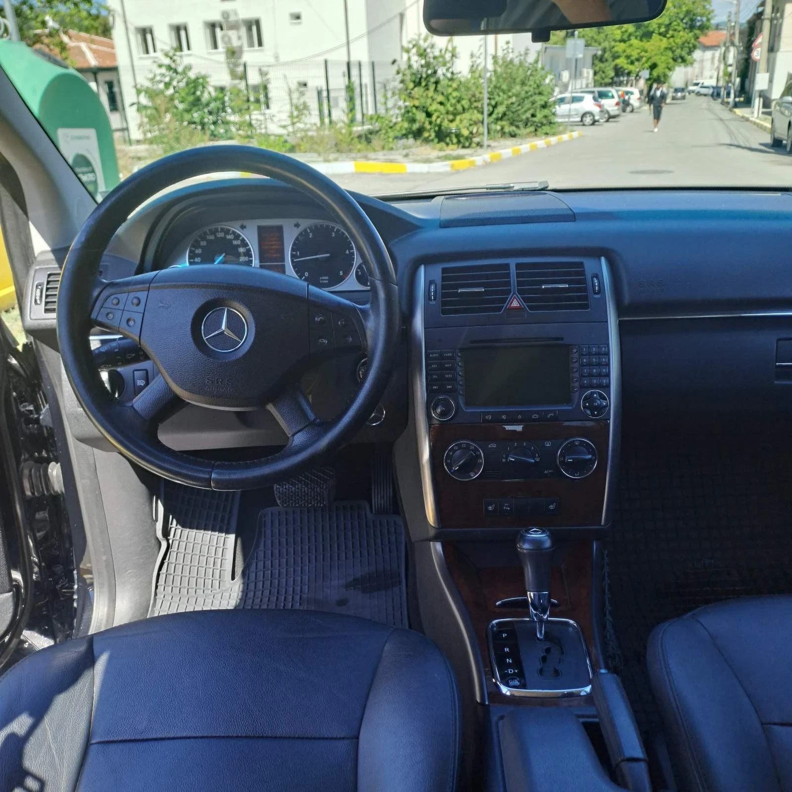 Mercedes-Benz B 200 CDI, снимка 5 - Автомобили и джипове - 56243432