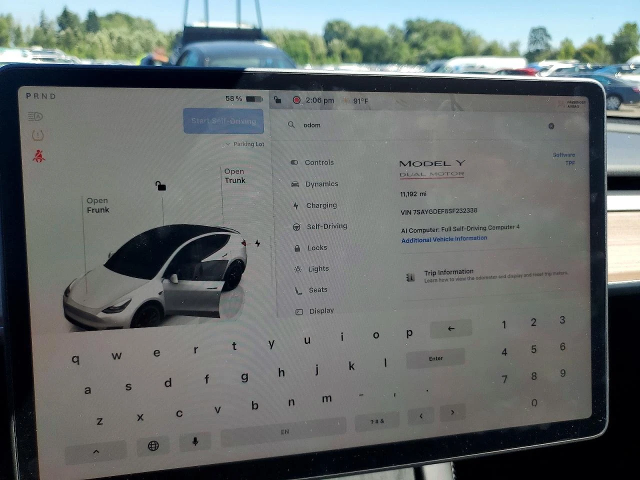 Tesla Model Y, снимка 9 - Автомобили и джипове - 56376311