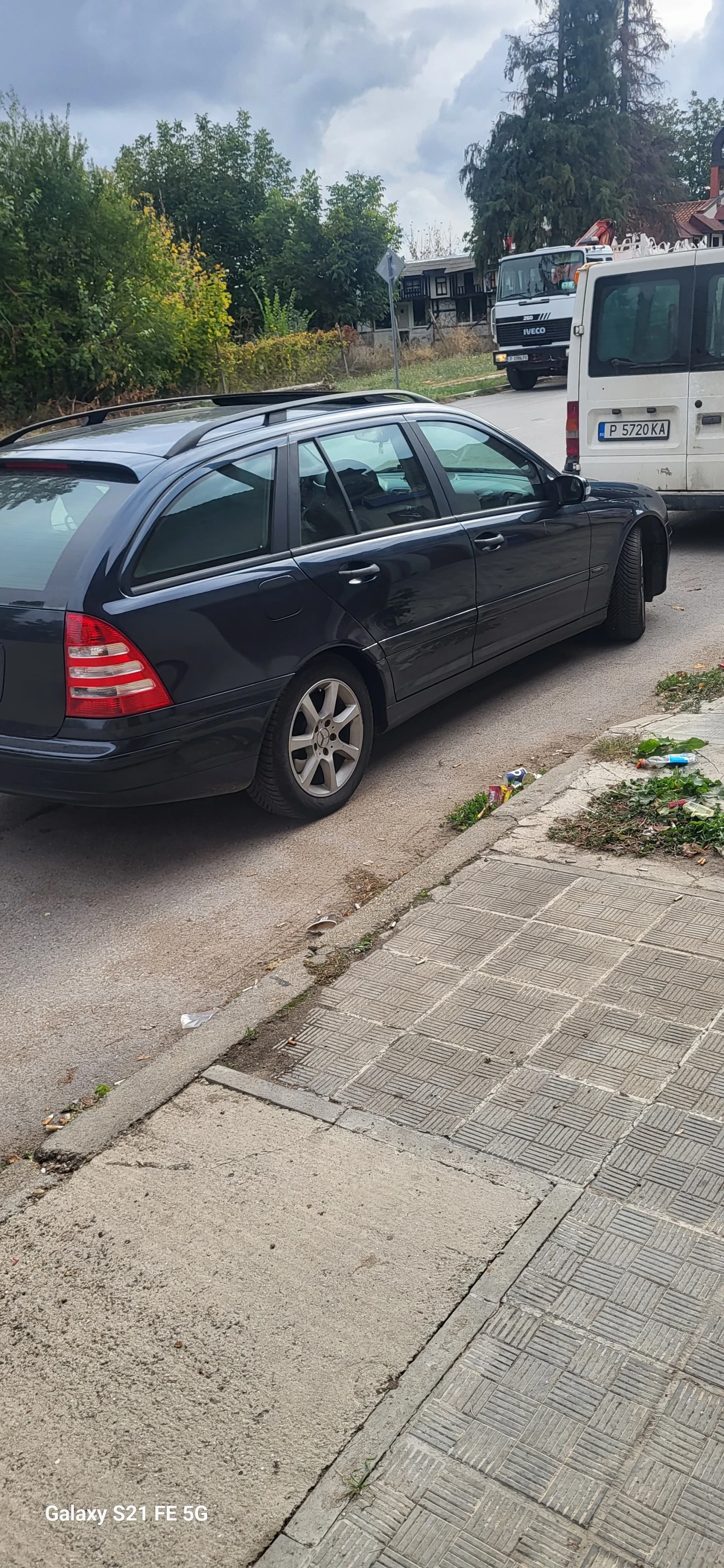 Mercedes-Benz C 220, снимка 4 - Автомобили и джипове - 56529379