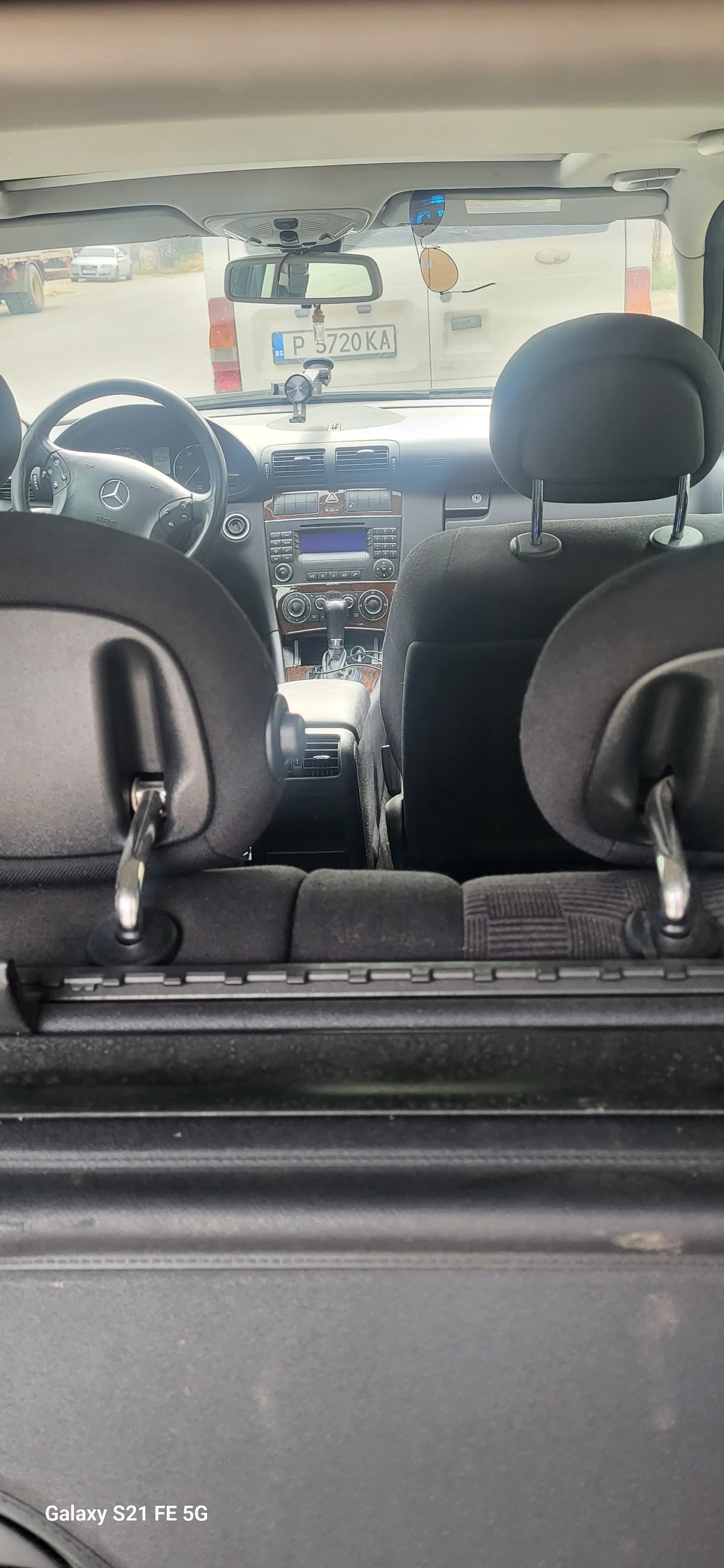 Mercedes-Benz C 220, снимка 6 - Автомобили и джипове - 56529379